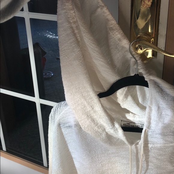 Hollister white crop sweatshirt - Picture 5 of 6